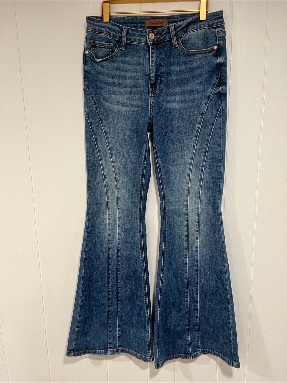 Judy Blue High-Rise Faded Blue Slim Jeans